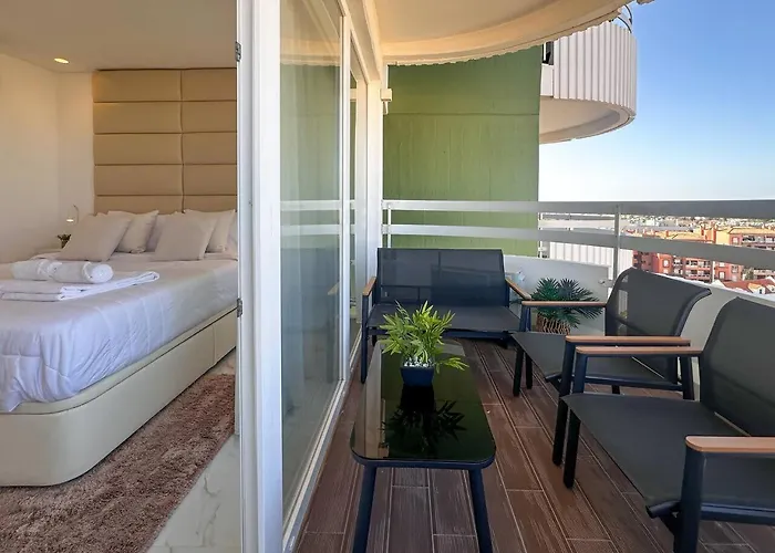 Apartament Beira Mar, Com Garagem E Piscina.