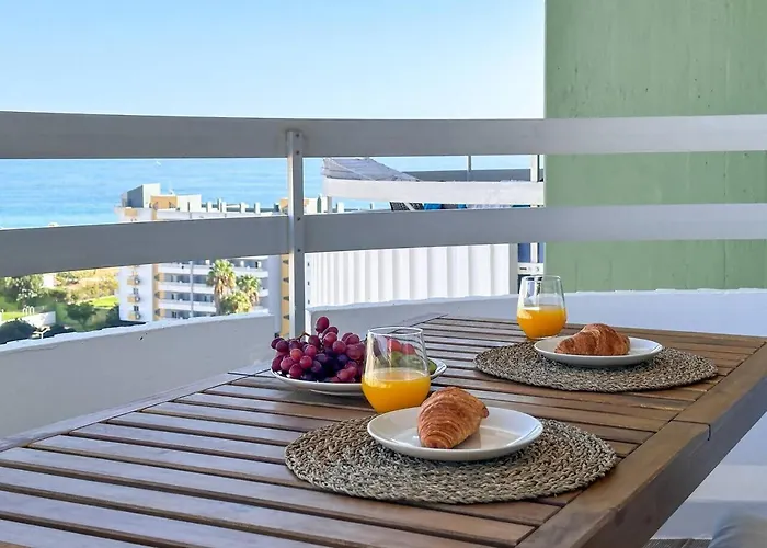 Apartmán Beira Mar, Com Garagem E Piscina.