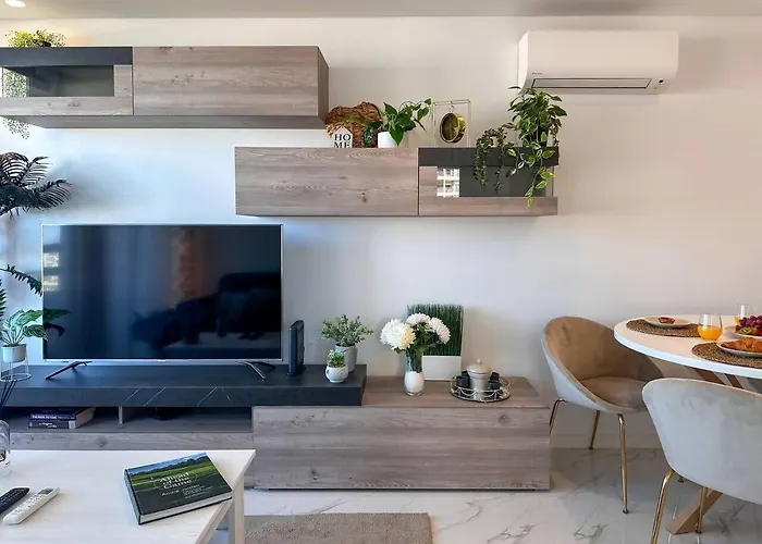 Apartmán Beira Mar, Com Garagem E Piscina.