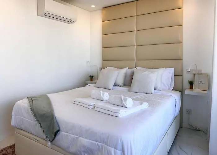 Beira Mar, Com Garagem E Piscina. Apartmán *