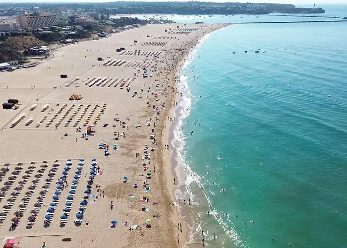 Apartament Beira Mar, Com Garagem E Piscina. *