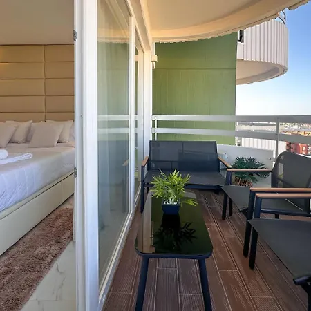 Apartment Beira Mar, Com Garagem E Piscina