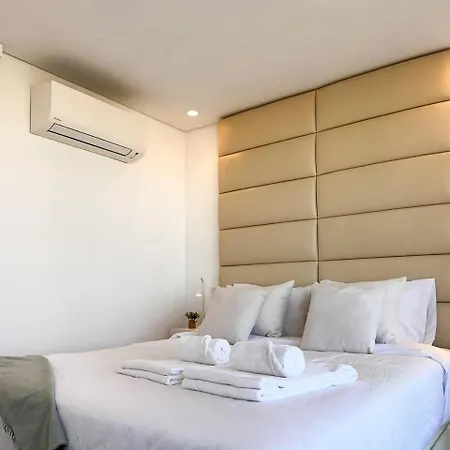 Apartment Beira Mar, Com Garagem E Piscina Portimao