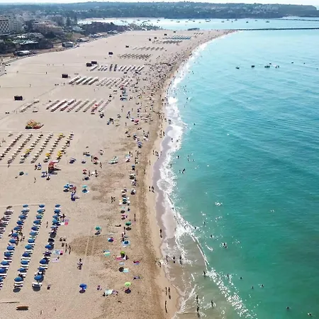 公寓 Beira Mar, Com Garagem E Piscina. *